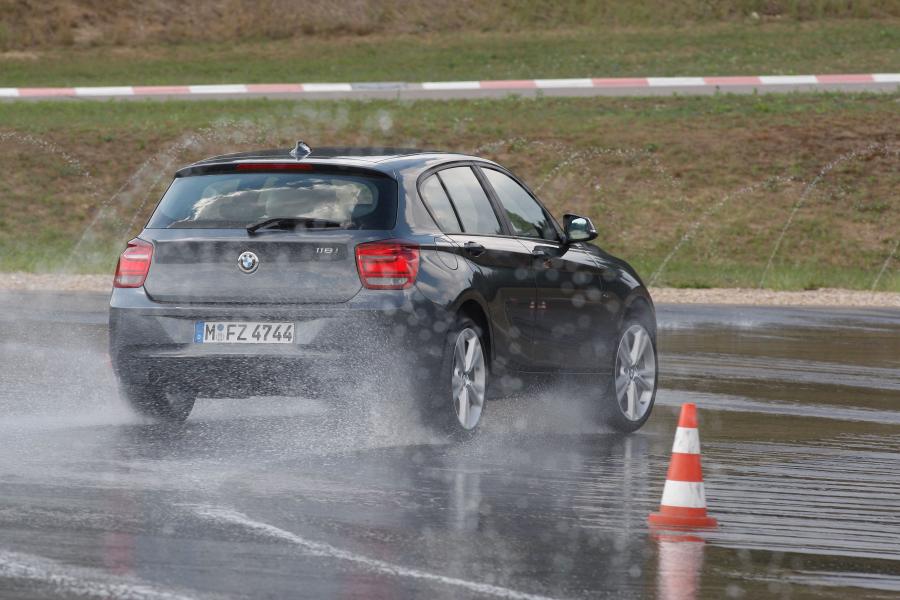  BMW 118i Sport Line 2011 года  (фото 108 из 185)
